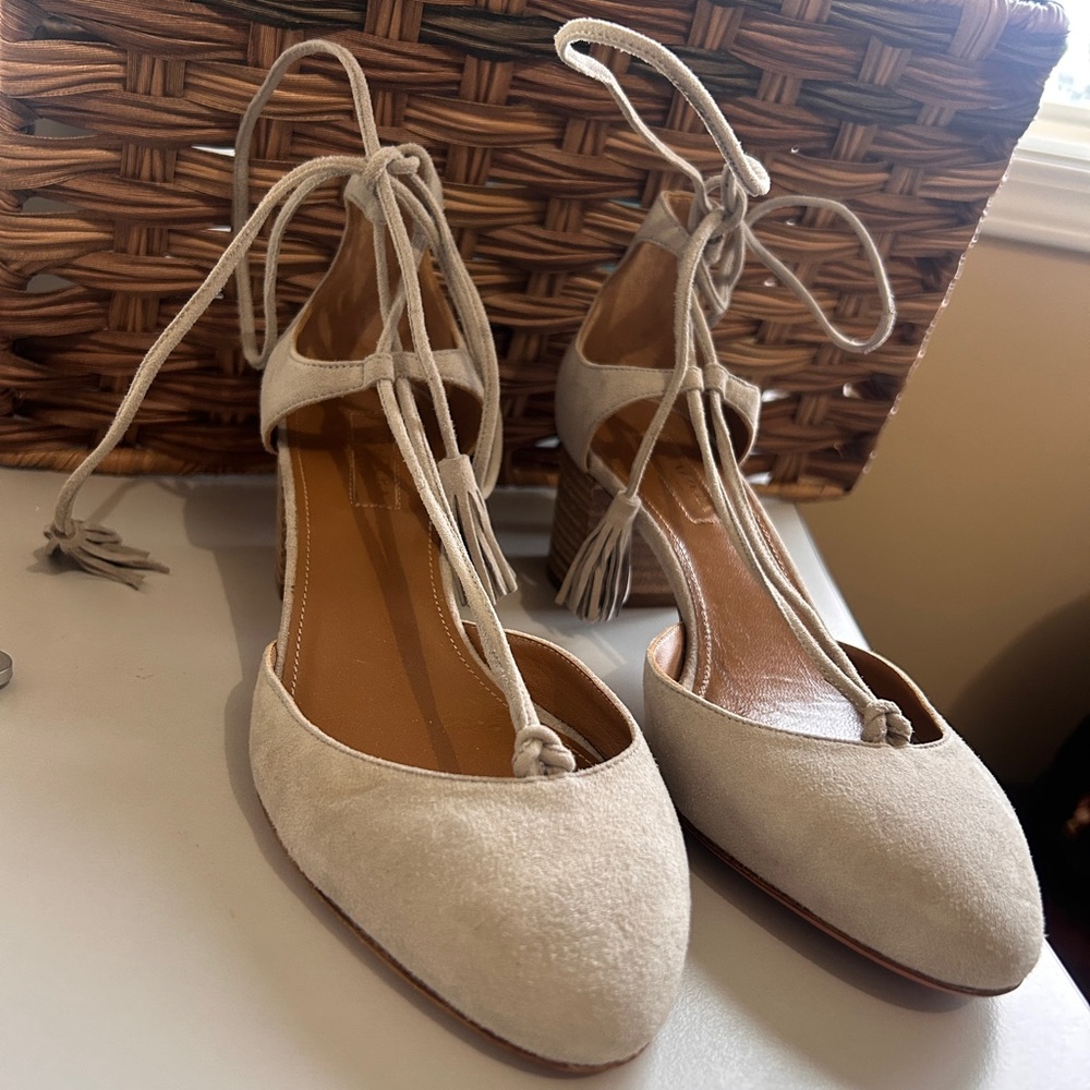 Aquazzura. Suede Tassel Accents D'Orsay Pumps • size 36 - Picture 3 of 10
